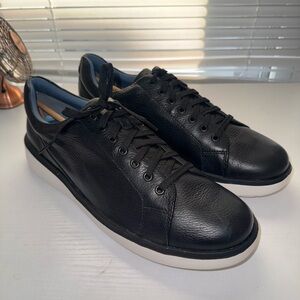 Sleek Black Leather Men's Sneakers